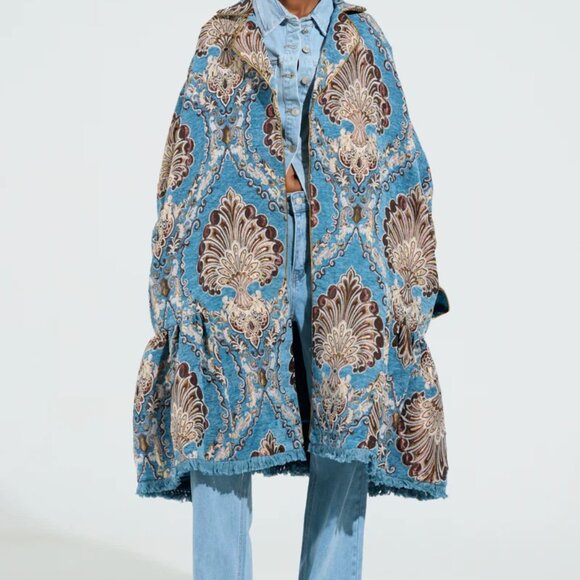 AKiRA ELegant Blue and Gold Women's Coat Size XL EUC - Picture 3 of 14